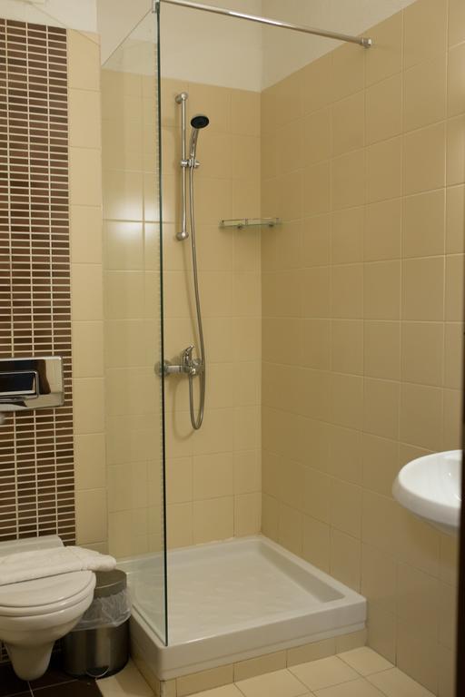 Otel Ema