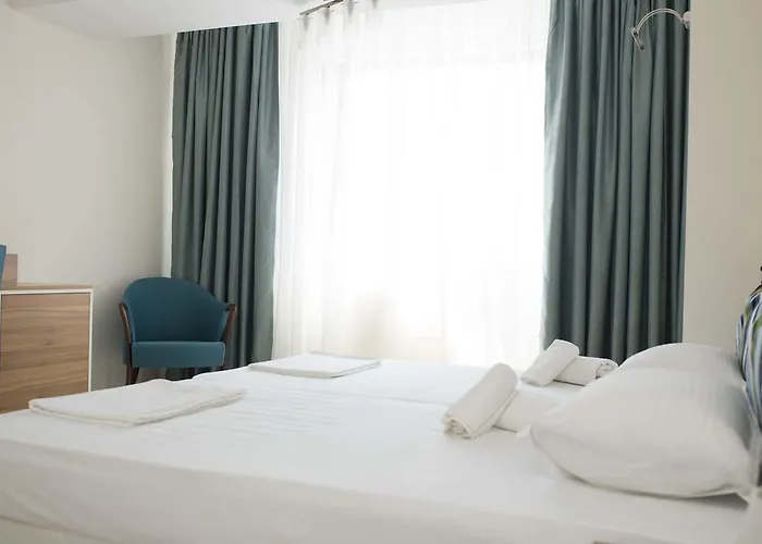Ema Hotel