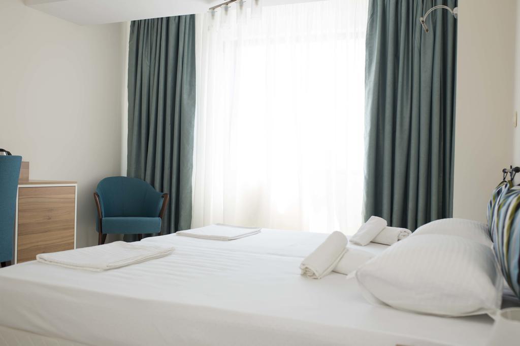 Ema Hotel 3*